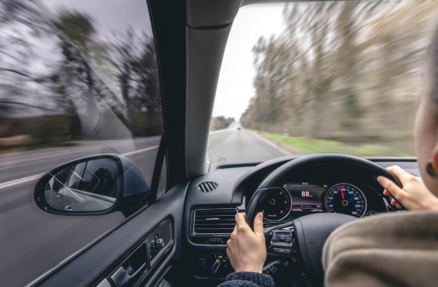 Kaj pomeni oznaka SAE in kako vpliva na izbiro motornega olja