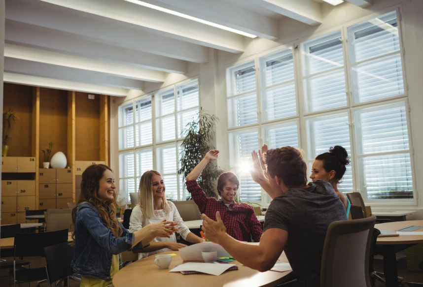 Koliko v povprečju stane organizacija team buildinga s spanjem