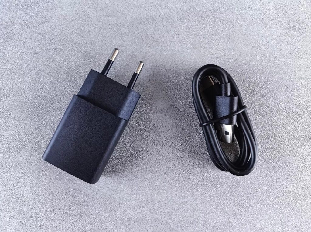 Enostavnost uporabe USB-C polnilca